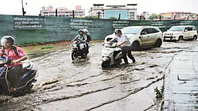 Waterlogging: Opposition stages protest in Kochi