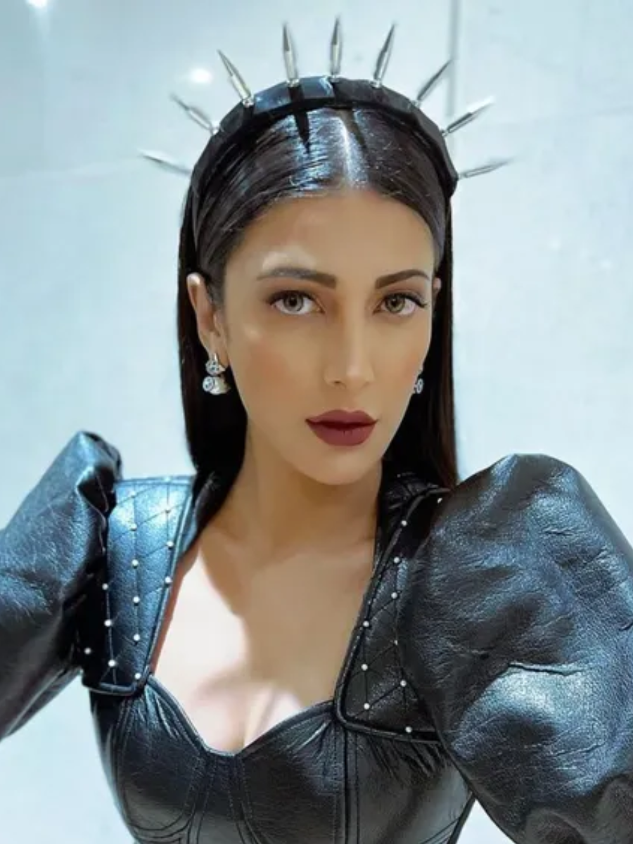 Inspiring goth looks of Shruti Haasan | Times of India