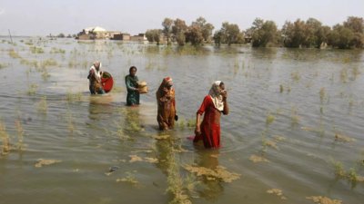 Pakistani officials: Swelling lake could cause more flooding