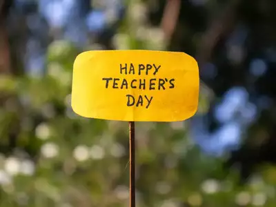 Teacher’s Day or Teachers’ Day?