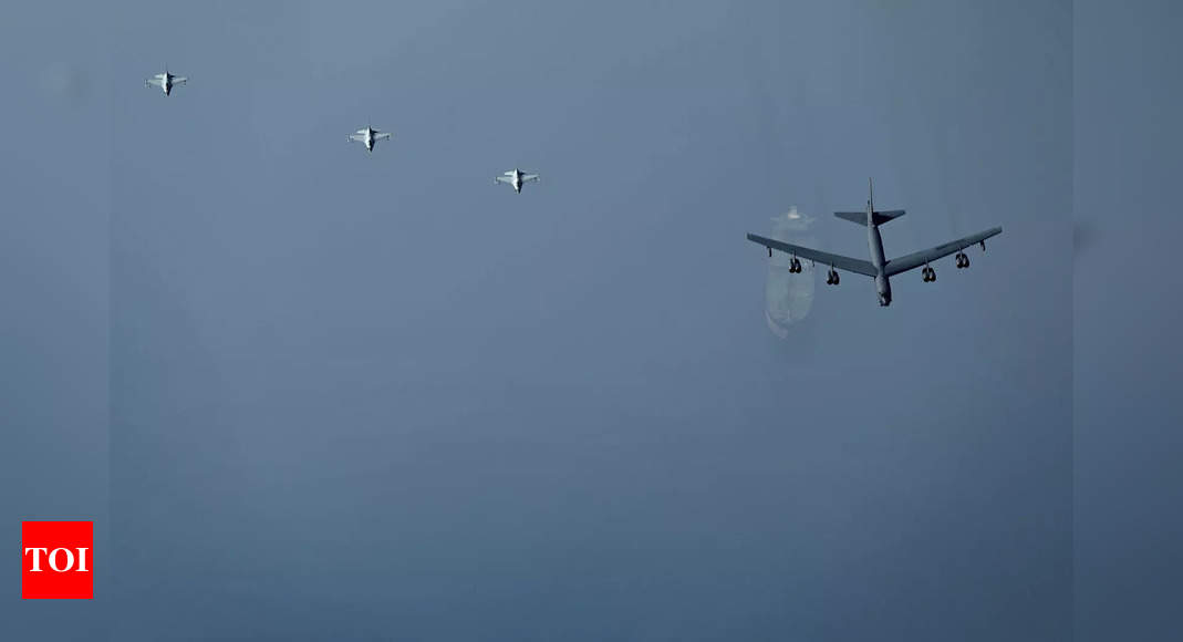 Iran: US B-52 Bombers Fly Over Middle East Amid Tensions With Iran ...