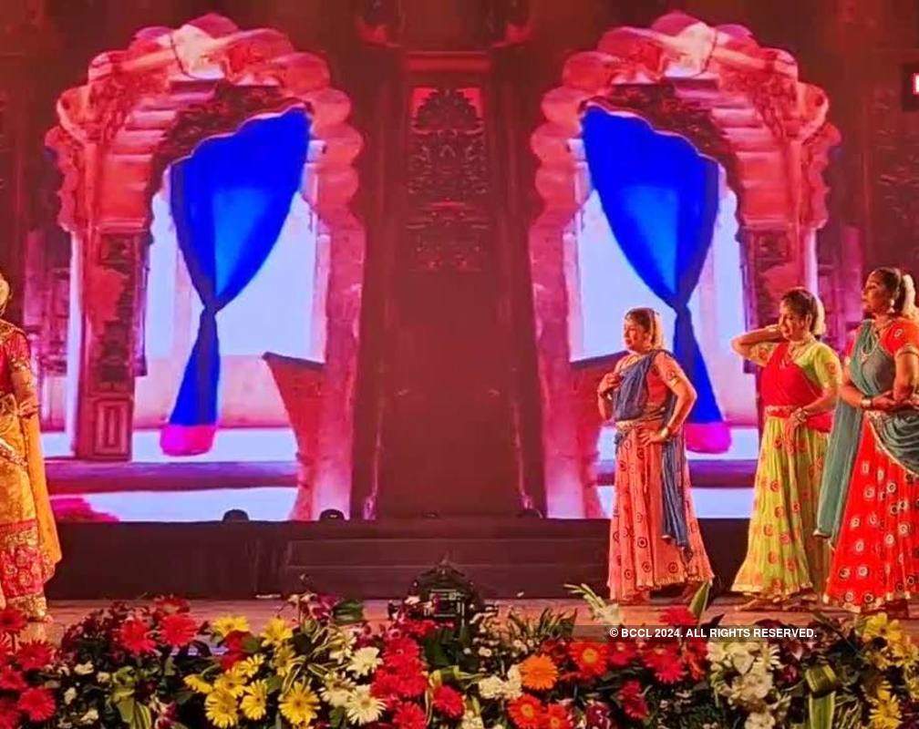 
'Badhai Maiyya Yashoda Lal Ki Badhai' - Yashoda and Krishna Ballet at the Pune festival
