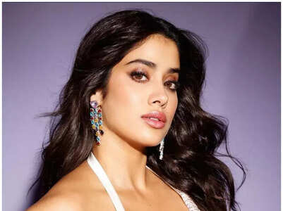 When Janhvi Kapoor made heads turn in sarees