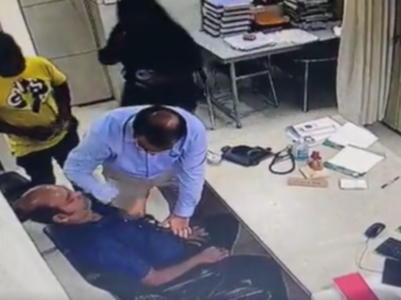 Video of doctor thumping patient's pacemaker goes viral