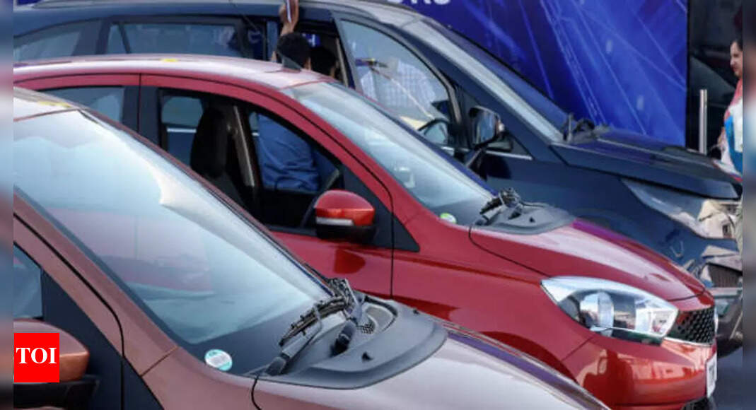 4 additional rear airbags/car could cost just Rs 6,000 more Times of