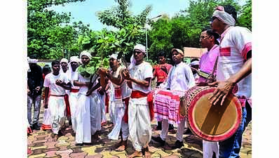 Tribals celebrate Karma fest with zeal