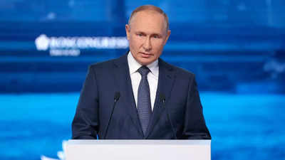 Russia's Vladimir Putin says West is failing, the future is in Asia