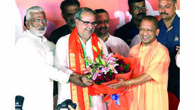 CM to release Hindi version of ‘Modi@20 Dreams Meet Delivery’