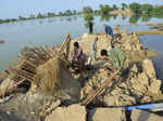 Waterborne diseases spread among flood victims in Pakistan