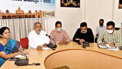 Mysuru: Rs 100 crore loss recorded in Chamundeshwari, says GT Devegowda