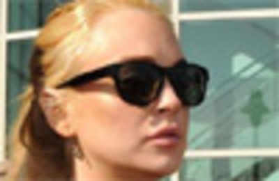 Lindsay Lohan pays stereo bill