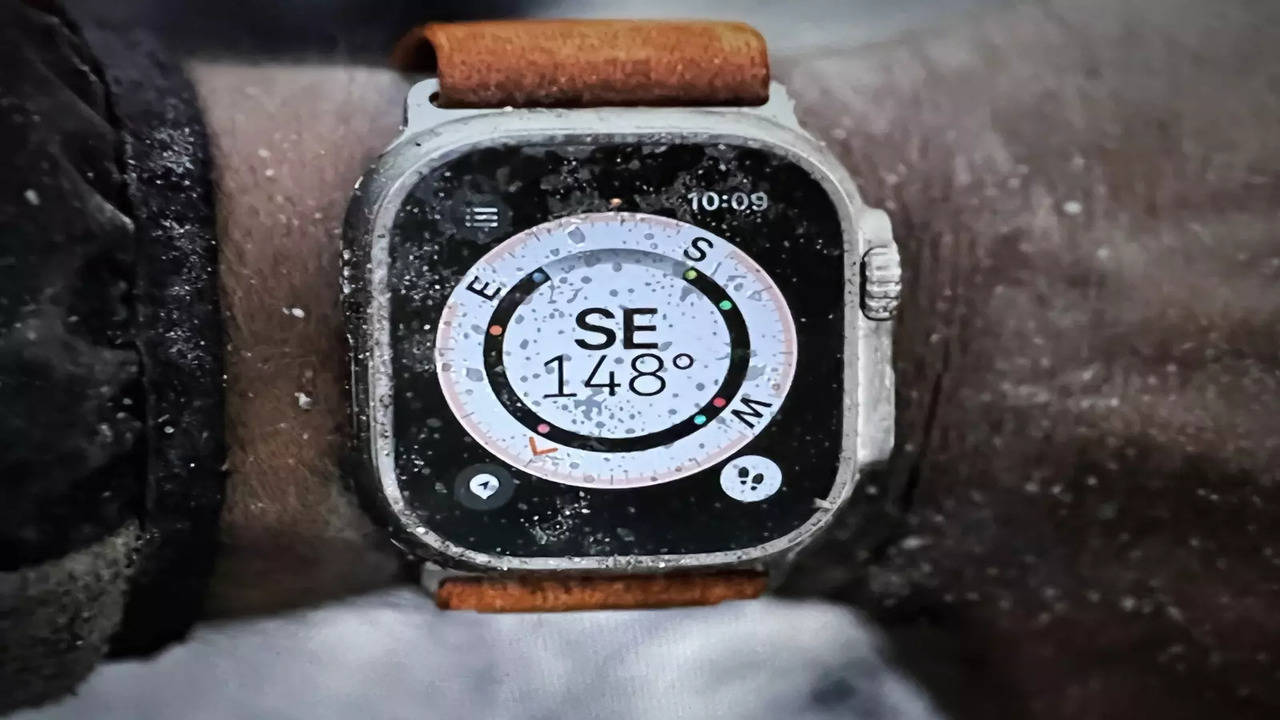 Apple Watch Ultra  36-hour battery, 49mm case