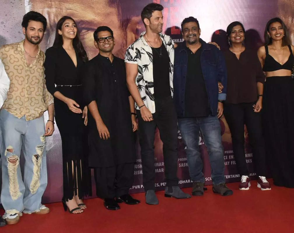 
Hrithik Roshan, Radhika Apte, Yogita Bihani attend Vikram Vedha trailer launch
