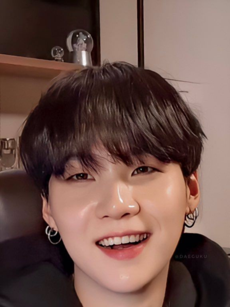 Pics to prove BTS' Suga has the smoothest porcelain skin | Zoom TV