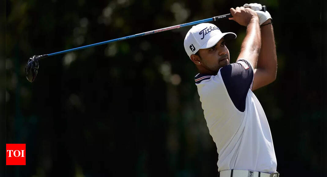 Khalin Joshi moves into lead at J&K Open 2022 | Golf News - Times of India