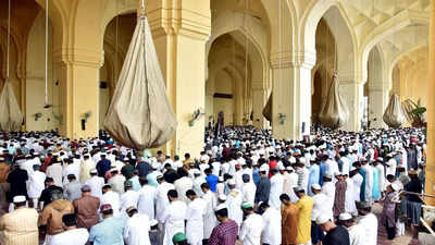 ‘Friday prayers at local masjids only