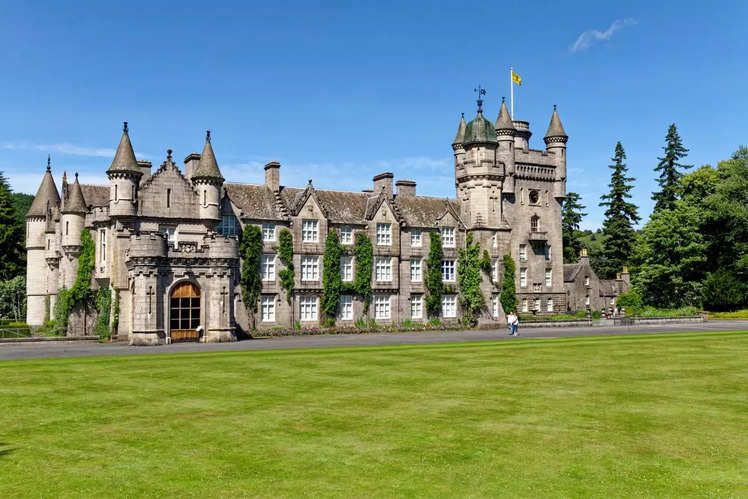 Remembering Queen Elizabeth and her favourite homes | Times of India Travel