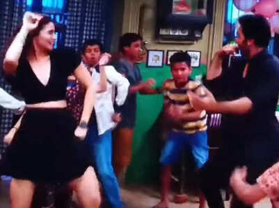 Brahmastra: Alia, Ranbir dance to Kat's song