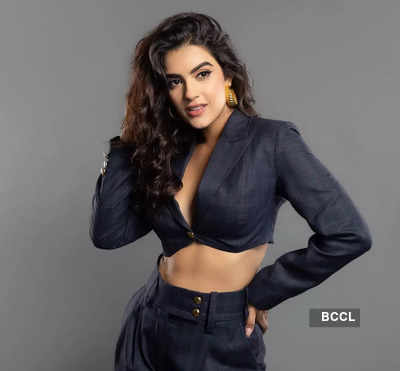 'Ooru Peru Bhairavakona' actress Kavya Thapar says, she has never fallen in love in real life, but her upcoming movie character "Saishaa's made her witness what real love is all about." - Exclusive