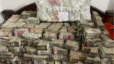 ED seizes over Rs 7 cr cash after raids on Kolkata-based gaming app ...