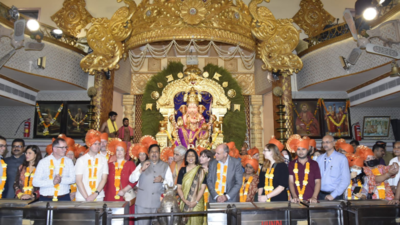 Utsav tourism: Consul generals of various countries visit Ganesh pandals in Maharashtra