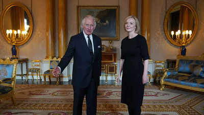 UK PM Liz Truss to accompany King Charles on tour of Britain to lead mourning