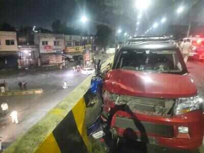 Nagpur: SUV hits bikes, 4 of a family die after falling off Sakkardara ...