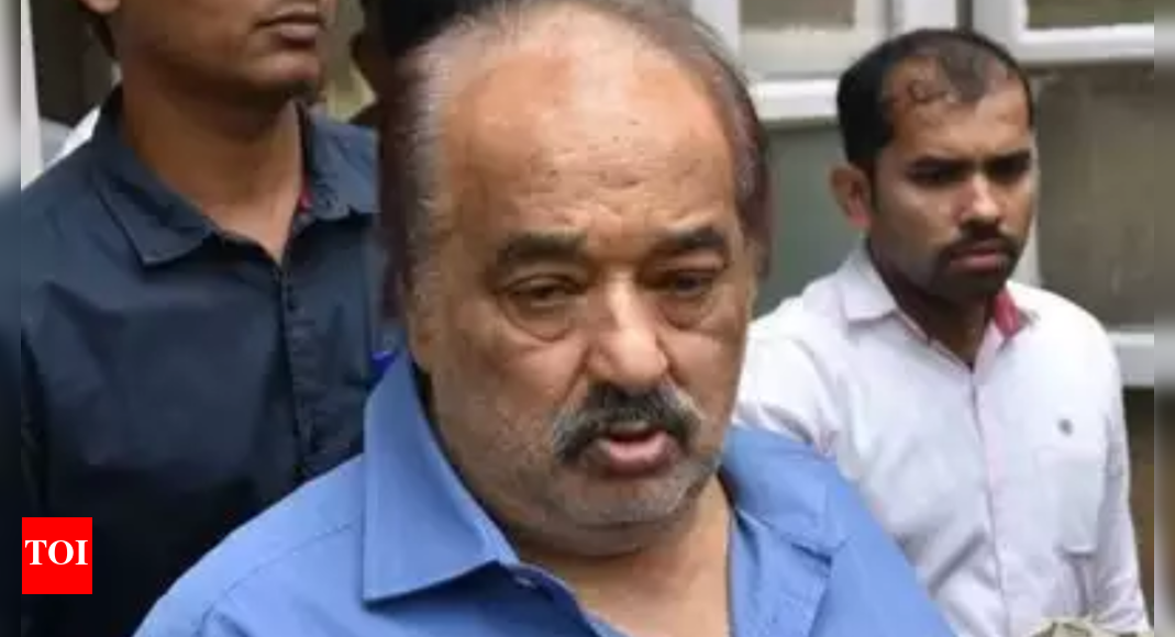 Mumbai Move ailing Rakesh Kumar Wadhawan to hospital immediately, says