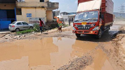 Gurugram: NHAI waits as damaged drain holds up an eway