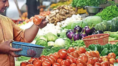 Maharashtra: Veggie prices soar amid low supply due to incessant rain