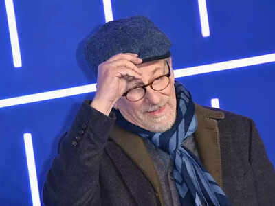 'Roaring standing ovation' for Spielberg as he unveils 'The Fabelman's'