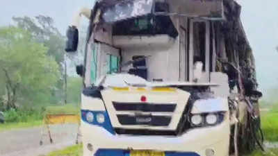 Seven killed, three injured as bus hits truck in Chhattisgarh's Korba