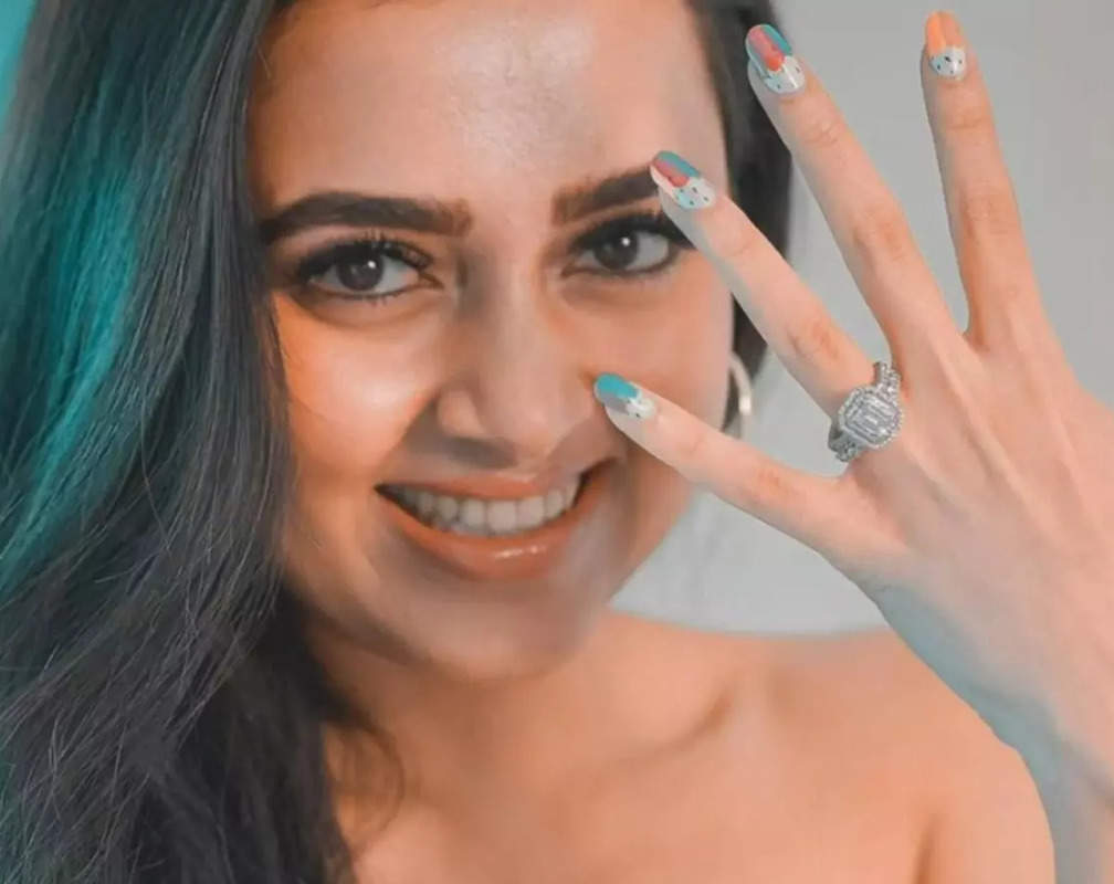 
Tejasswi Prakash flaunts diamond ring, sparks engagement rumours with Karan Kundrra
