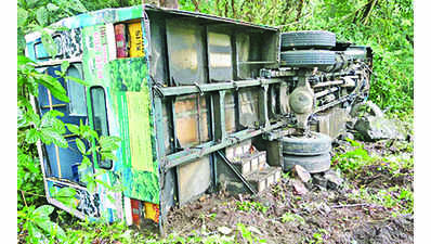 One killed, 36 injured as KSRTC bus falls into gorge
