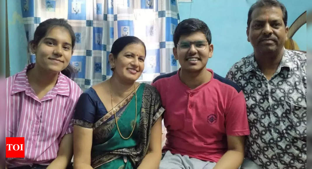 Roorkee's Abhishek Khandelwal secures 209th rank in JEE Advanced exam ...