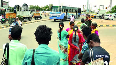 Busy Viraganur junction lacks shelters, basic facilities