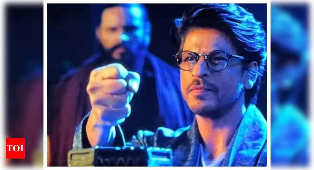 Following Shah Rukh Khan’s impressive cameo in ‘Brahmastra’, fans demand a spin-off for ‘Vanarastra’ – Times of India