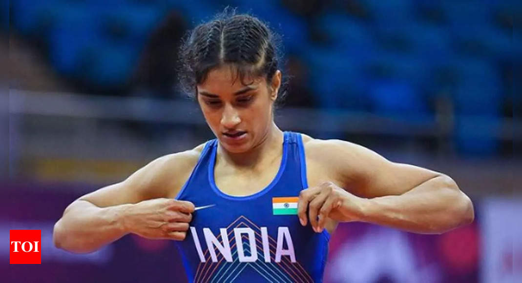 World championships: Vinesh Phogat loses 0-7 in qualification | More sports News – Times of India