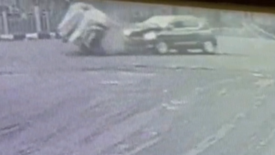 Speeding SUV hits van carrying nine schoolkids in Surat