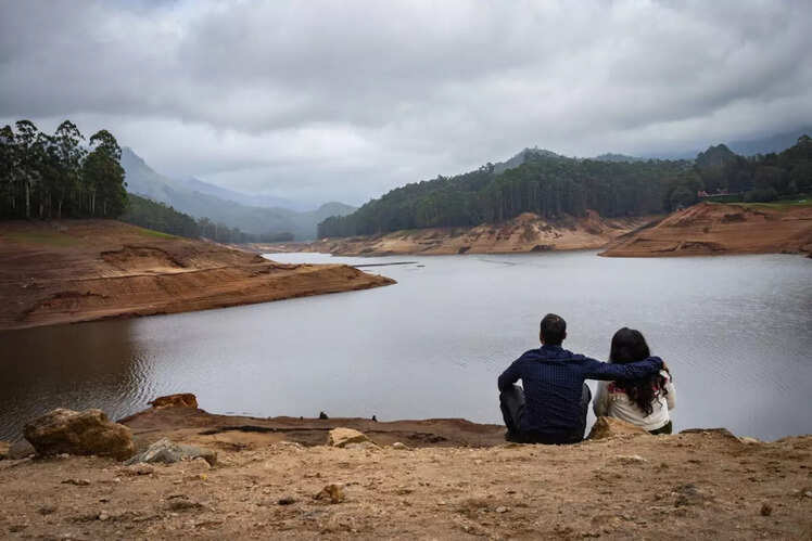 These places are just perfect for a pre-wedding photoshoot in October ...