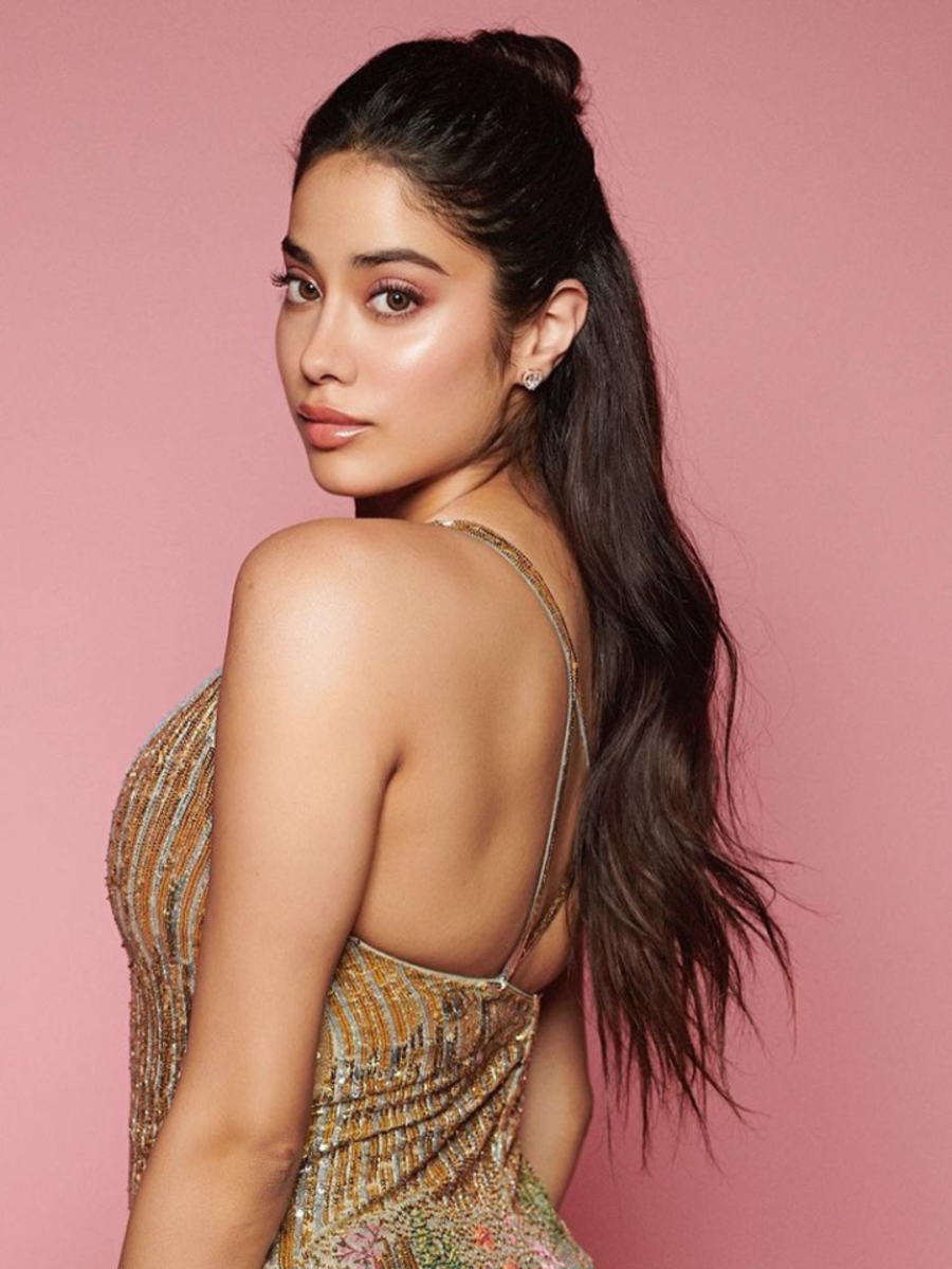 Janhvi Kapoor's bold bodycon dresses Zoom TV