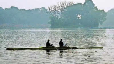Kolkata: Rowing at Rabindra Sarobar deferred after KMDA meeting