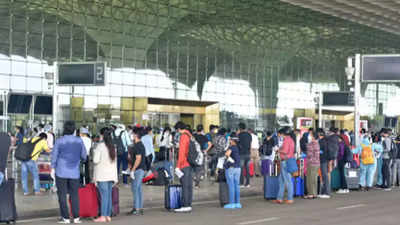 Flyer from Doha hides Rs 1 crore gold dust in belt, held at Mumbai airport