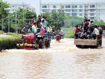 Traffic, Water Shortages, Now Floods: The Slow Death Of India's Tech ...