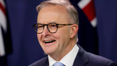 Australia PM says republic not top priority