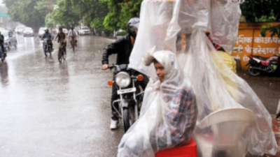 Lucknow: Heavy rain, police barricades choke main roads for hours