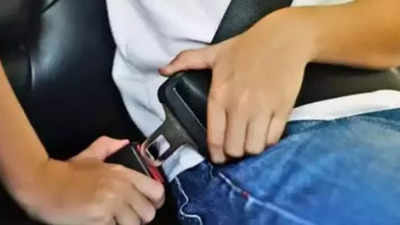 Awareness drive: 17 people fined for not using rear seat belt in Delhi
