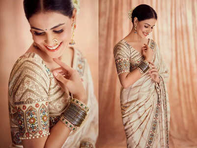 Genelia D'Souza is epitome of elegance in sari