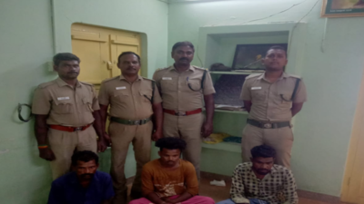 Three sandalwood smugglers arrested near Coimbatore