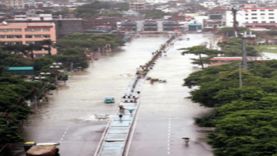 160mm rainfall batters Lucknow, 25 killed in Uttar Pradesh